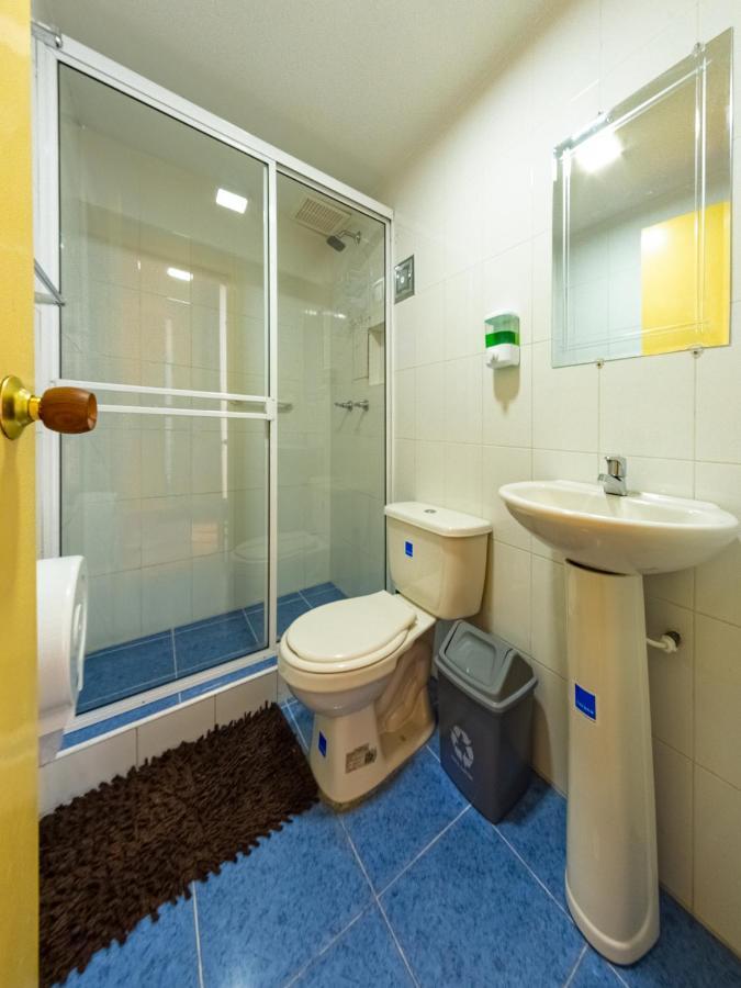Hostal R10 Bogota Ngoại thất bức ảnh